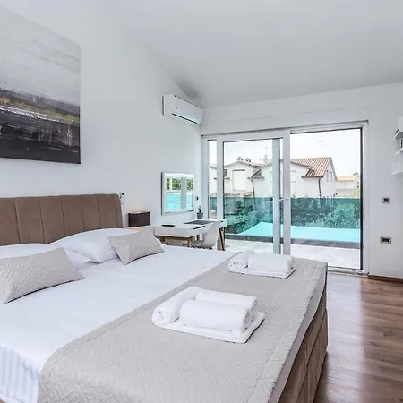 Zara Hotel