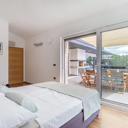 Hotel Zara 4*