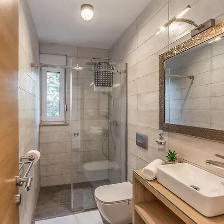 Zara Hotel 4*