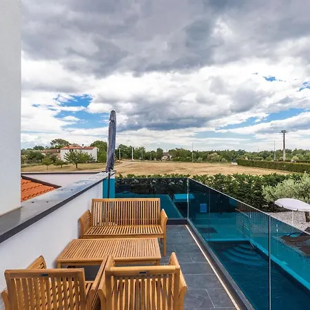 Zara Hotel 4*